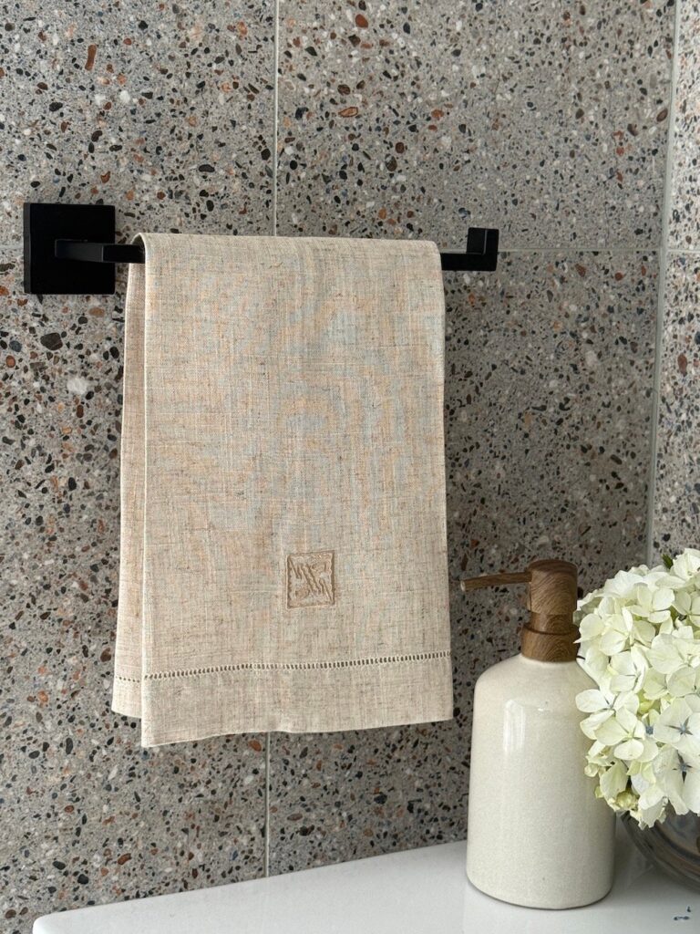 Toalla de manos avena/ Sello beige