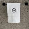 Toalla de mano bordado Abeja Negro